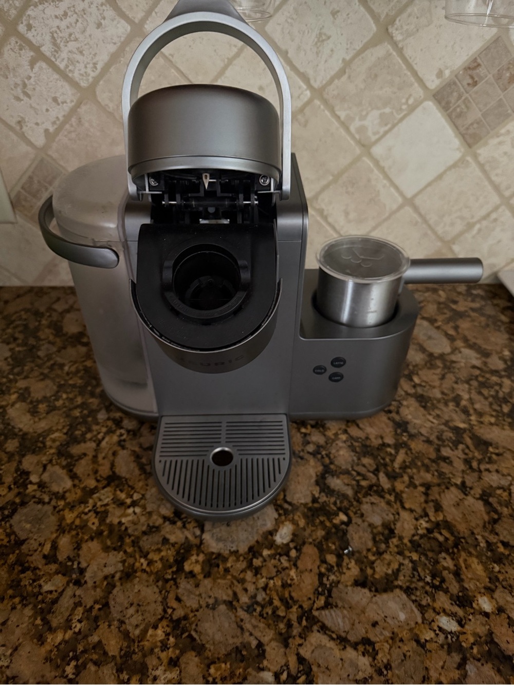 Coffee maker - Picture 3 of 5